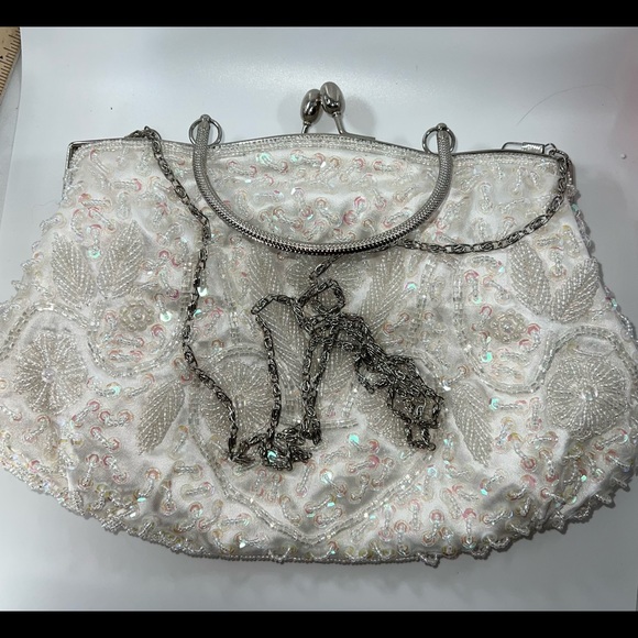 $12 Vintage style beaded purse $12 if bundled - Picture 11 of 12